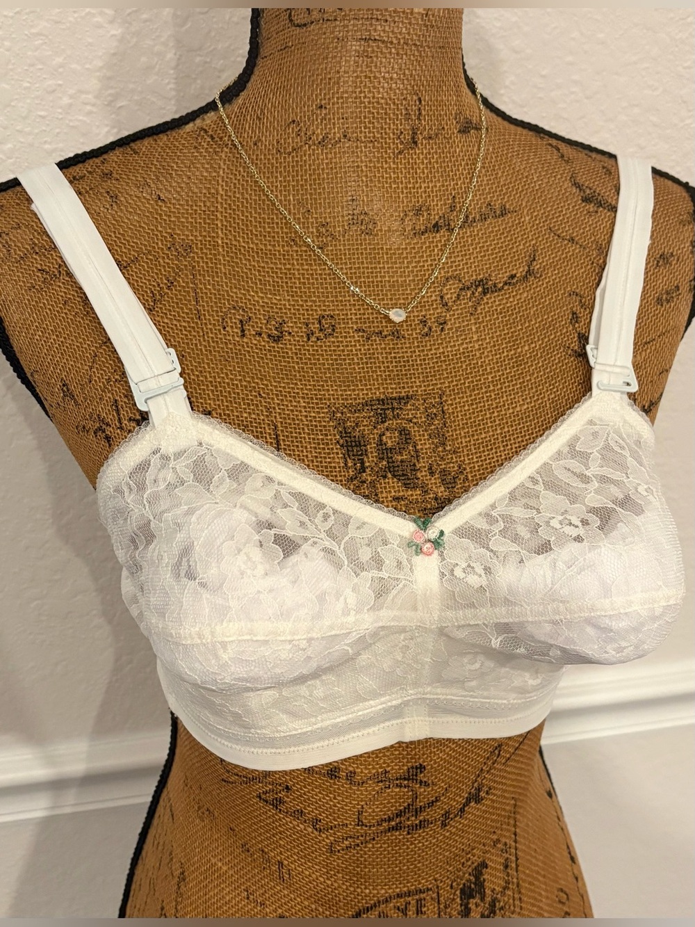 VTG 50s Marilyn Monroe Pennyrich White Lace Pinup Bullet Bra Torpedo Pointed 30E